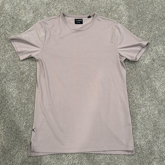 Cuts Clothing Split Hem Short Sleeved Tee - Picture 1 of 8